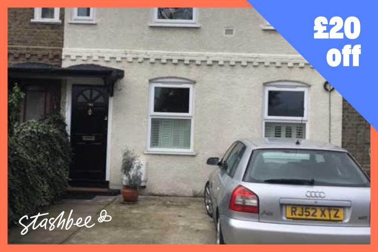 FANTASTIC Parking Space to rent in London (E14)