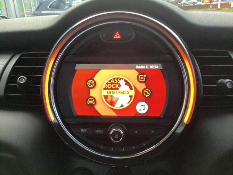 2018 MINI Hatch 1.5 Cooper Hatchback 3dr Petrol Manual Euro 6 (s/s) (136 ps) HATCHBACK Petrol Manual