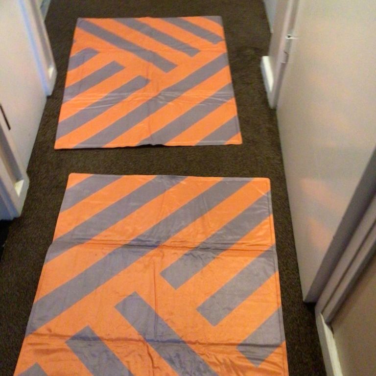 Two pets cool mats