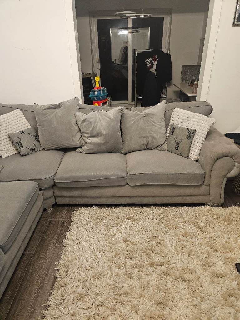 Large 5 seater corner sofa with pull out bed gray 
