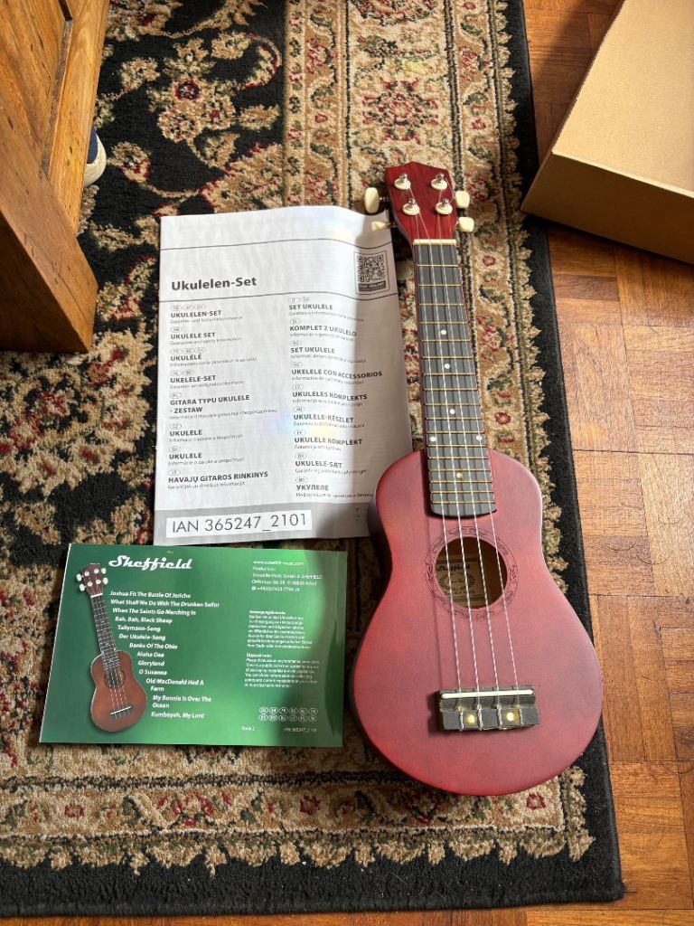 Sheffield Ukulele, Dark Wood