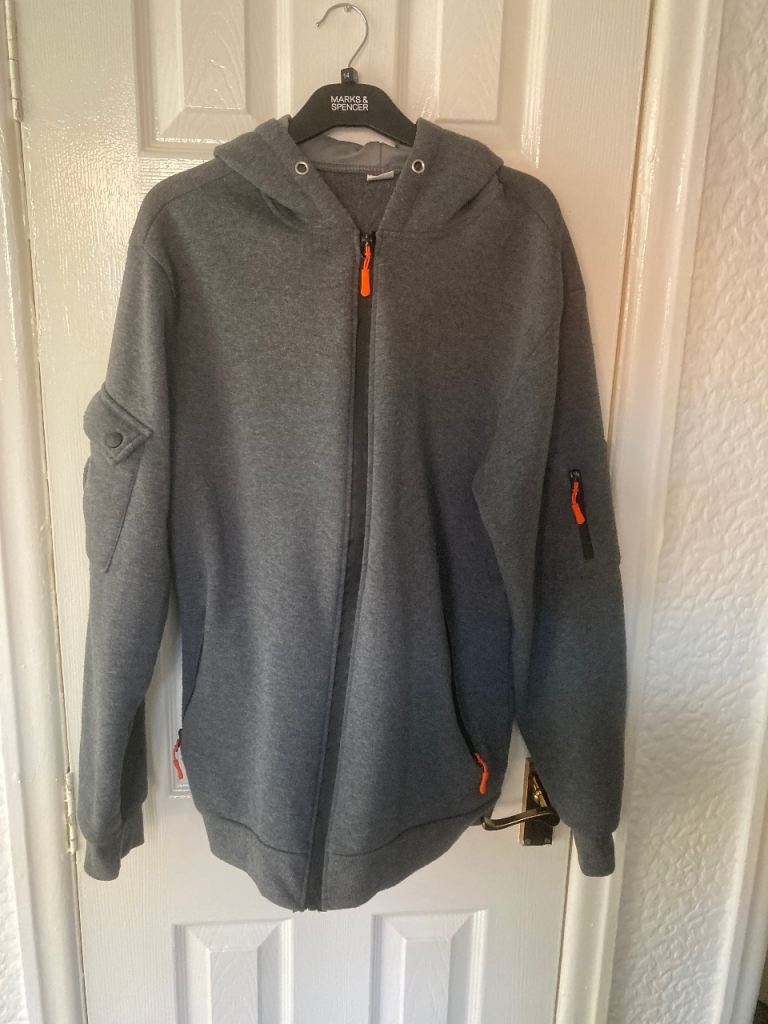 XL men’s hoodie