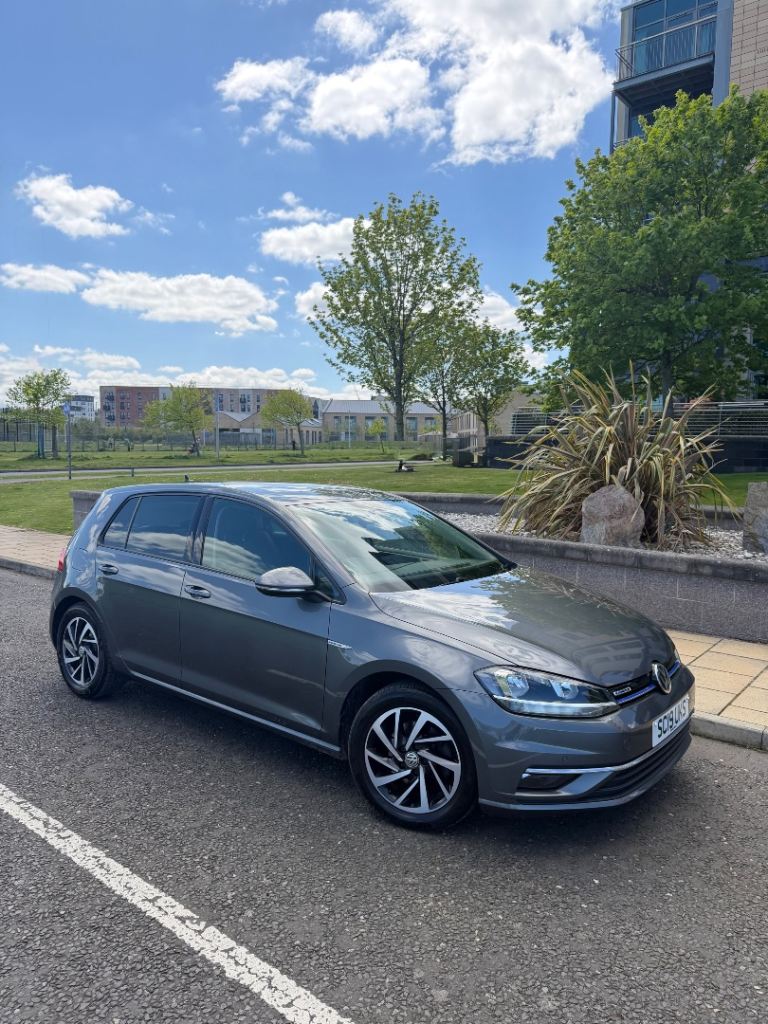Volkswagen, GOLF, Hatchback, 2019, Manual - just serviced / excellent condition