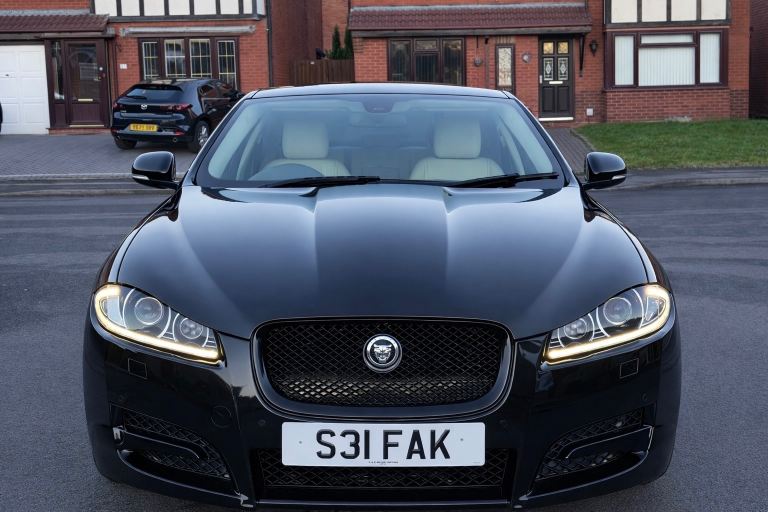 2013 Jaguar XF 2.2D 200 Premium Luxury Auto – Stunning Example! black Low Miles