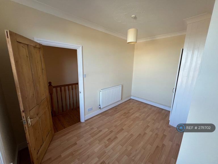 3 bedroom house in Cecil Road, Rochester, ME1 (3 bed) (#2711702)