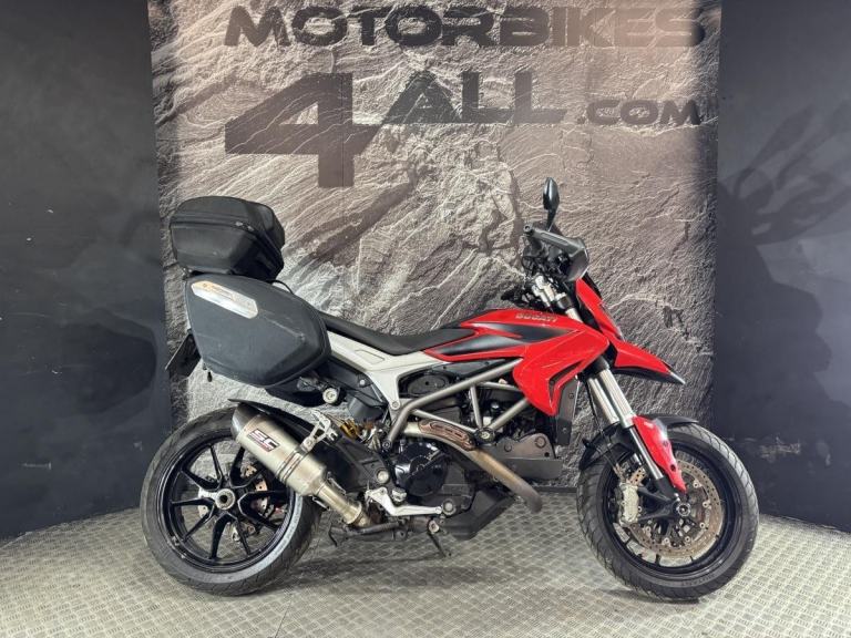 DUCATI HYPERSTRADA 821 2014