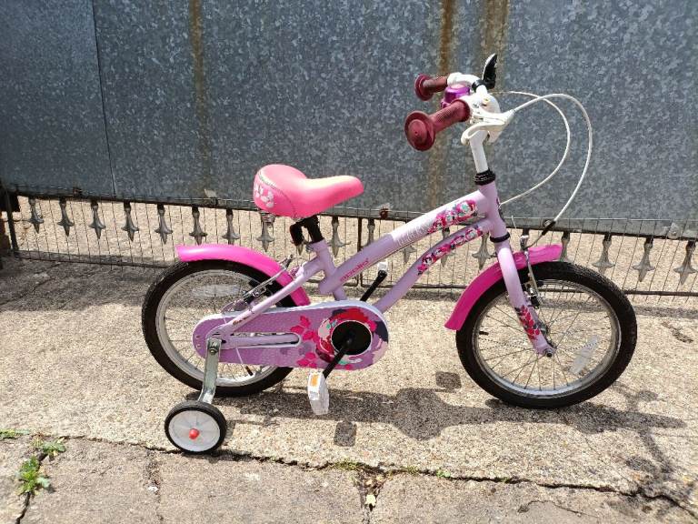 APOLLO WILD ROSE (PINK) £45, 16 INCH WHEEL CHILDS BIKE,STABILIZERS,MUD GAURDS,SPRUNG COMFORT SADDLE 