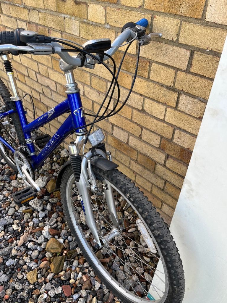 Trek Navigator 300 LADIES/GIRLS Mountain Bike *FULLY SERVICED* Small size 26"