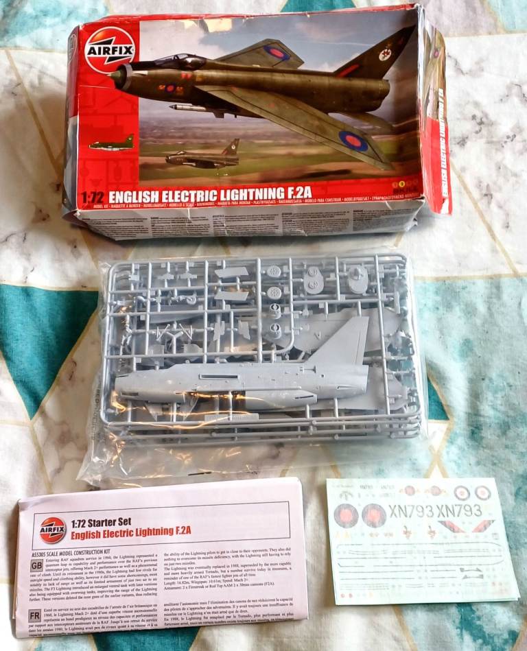 AIRFIX ENGLISH ELECTRIC LIGHTNING F.2A