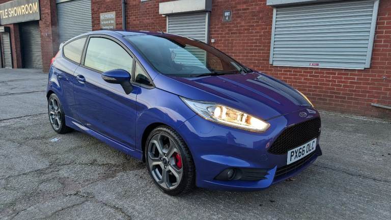 Ford, FIESTA, Hatchback, 2016, Manual, 1596 (cc), 3 doors