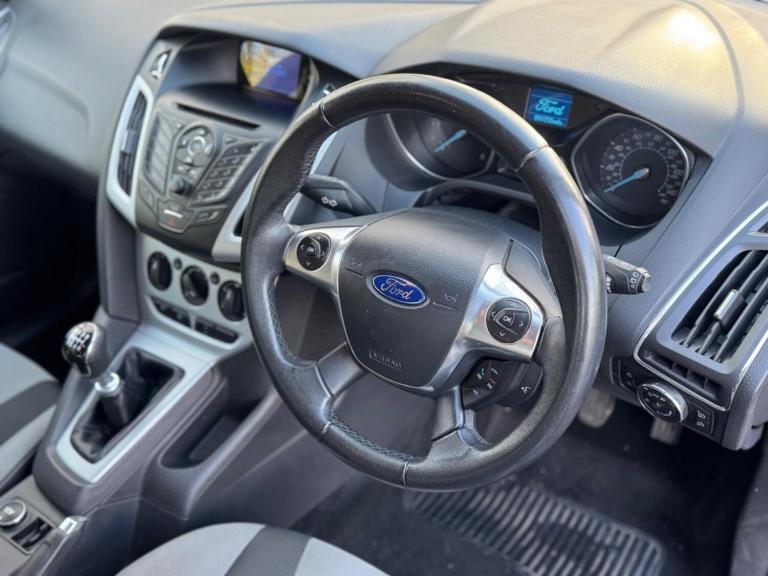 2012 Ford Focus 1.6 TDCi 115 Zetec 5dr HATCHBACK DIESEL Manual
