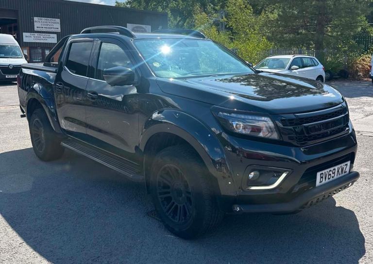 Nissan Navara 2.3 dCi Tekna Auto 4WD | 63,000 Miles | Black | £17,295