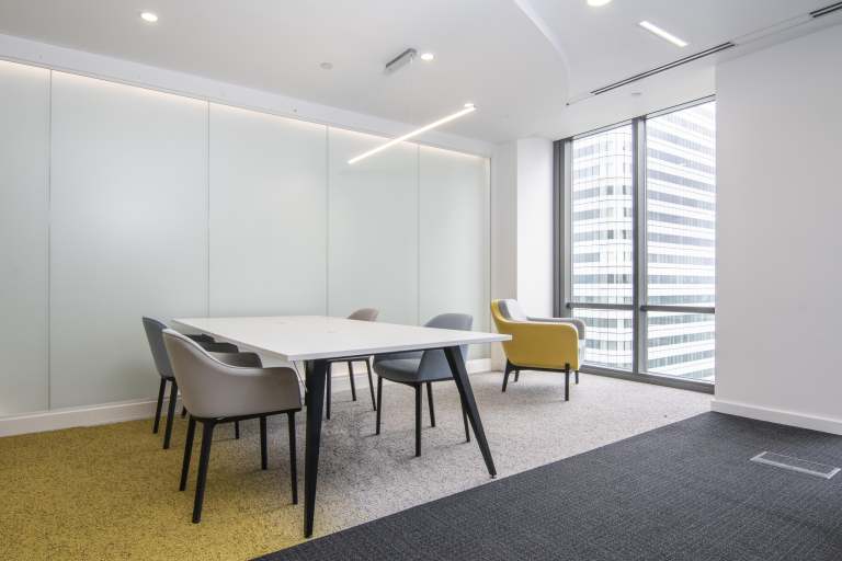 London - E145AA \ Flexible Office Space for 4 Workstations