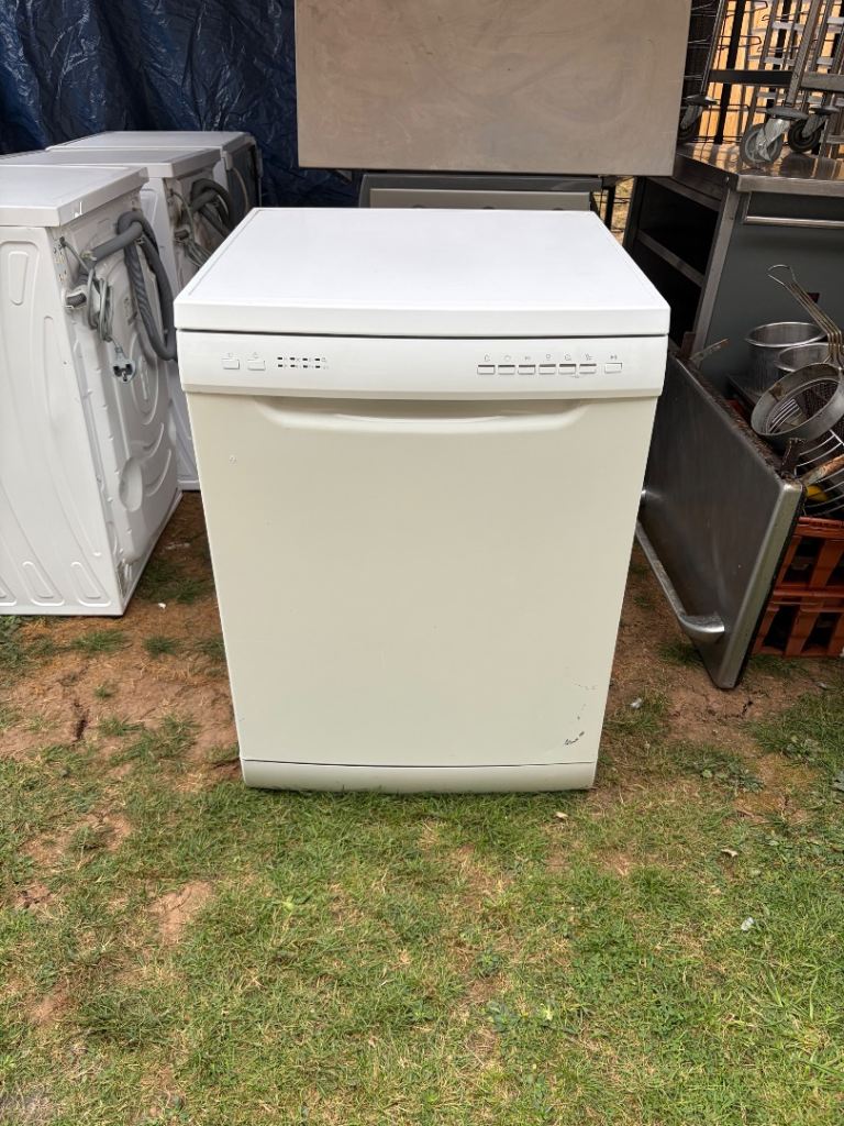 White Freestanding Dishwasher – Good Condition