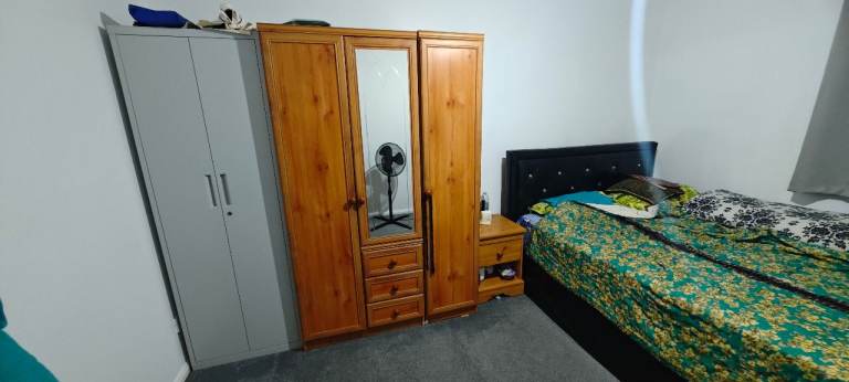 Wooden Wardrobe with Mirror and Drawers – Good Condition