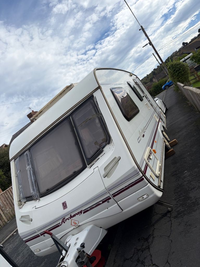 4 birth caravan 