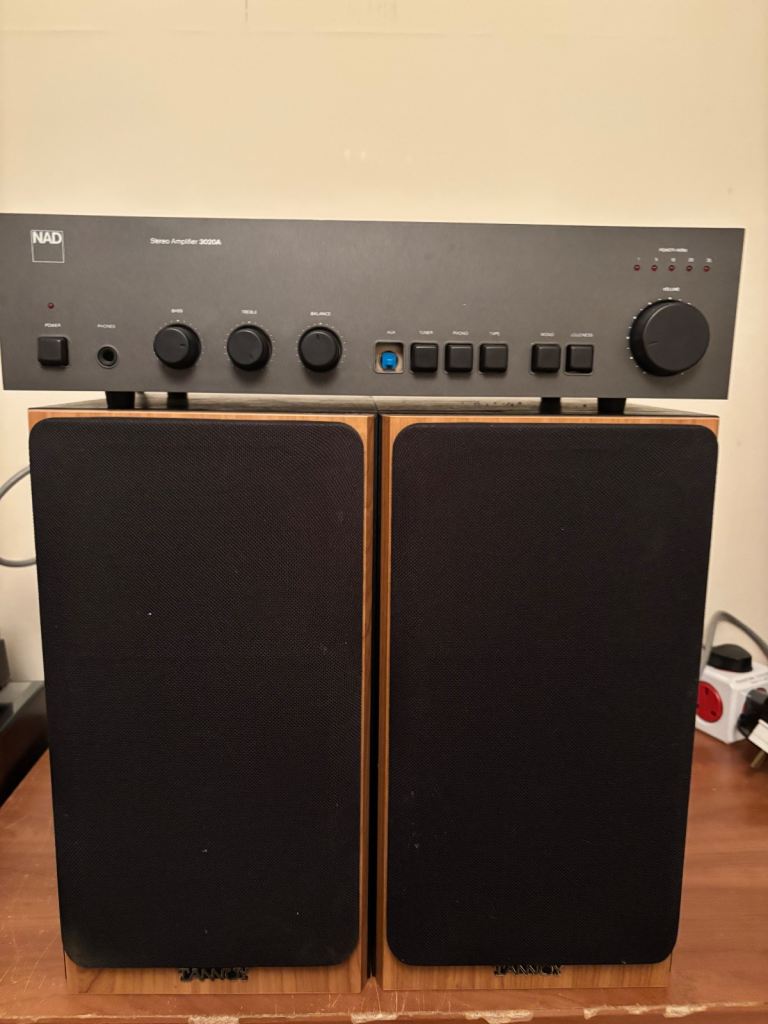 image for NAD amplifier