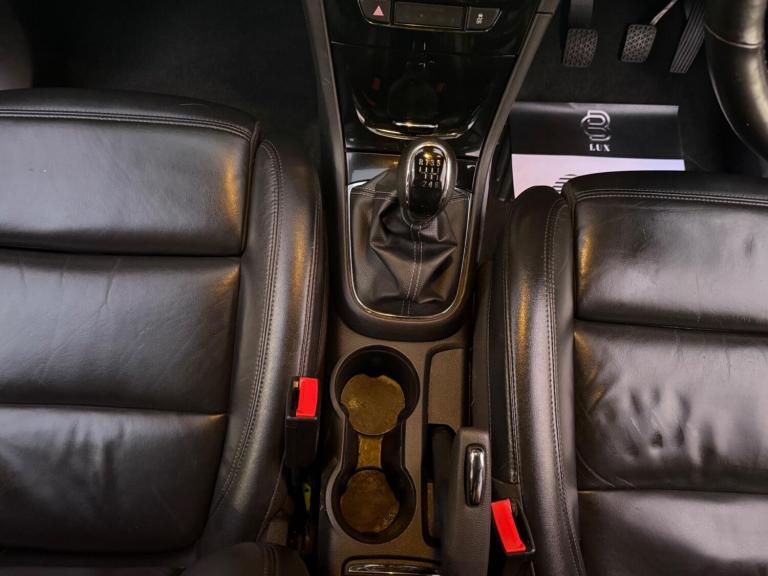 2017 Vauxhall Mokka X 1.6 CDTi ecoFLEX Elite Nav Euro 6 (s/s) 5dr 17in Alloy HATCHBACK Diesel Manual