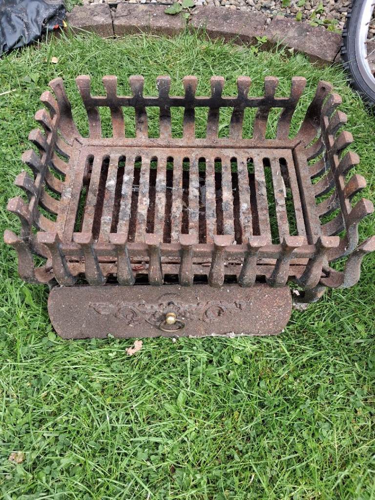 Solid Cast Iron Fire Basket / Grate – Used Condition