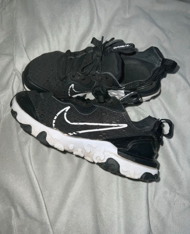Nike React Vision Trainers – Black, Good Condition