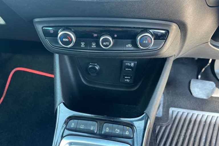 2022 Vauxhall Crossland 1.2 Turbo Ultimate SUV 5dr Petrol Auto Euro 6 (s/s) (130 ps) SUV Petrol A...