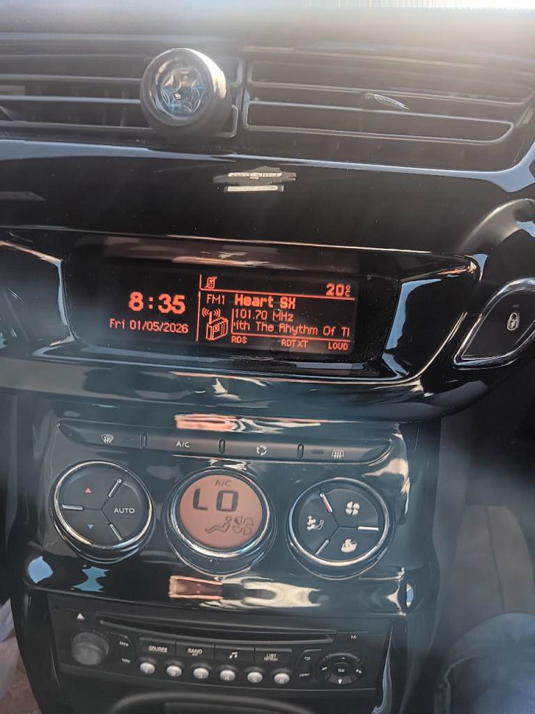 Citroen, DS3, Hatchback, 2014, Manual, 1560 (cc), 3 doors