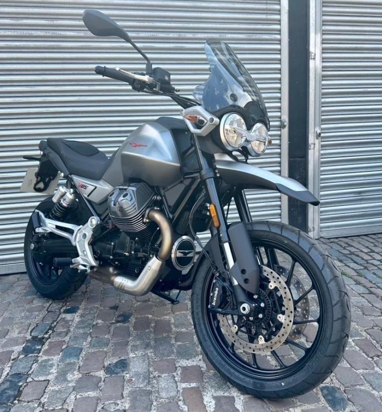 Moto Guzzi V85 Strada E5+ Ex Demo 2025 massive saving !