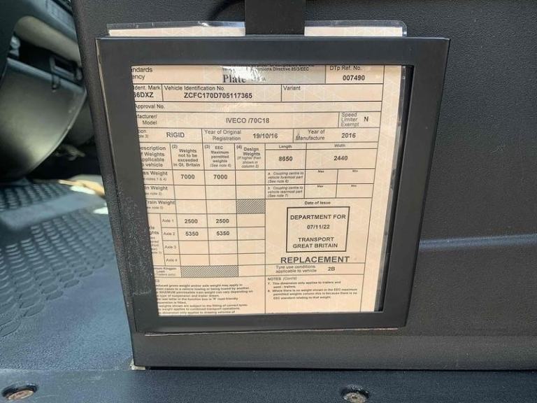 Iveco Daily 70C18 20FT Luton Box Van Taillift Truck Diesel Auto 7.2 Ton Lorry