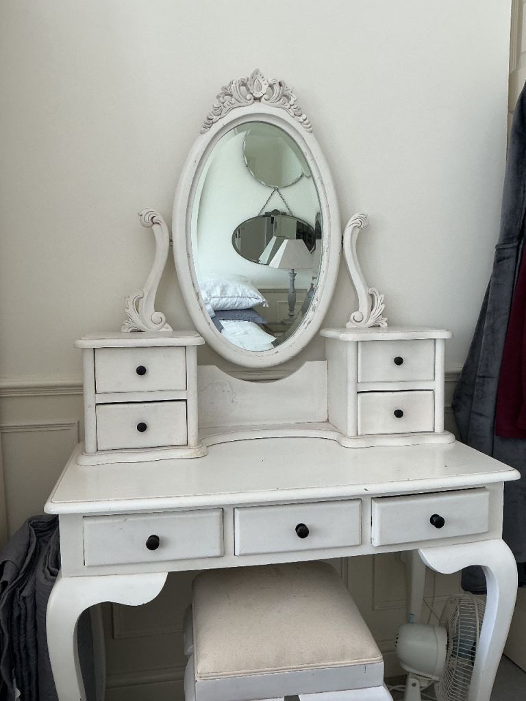 White Dressing Table with Mirror and Drawers and stool
