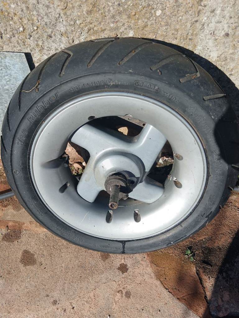 Malaguti firefox front wheel 