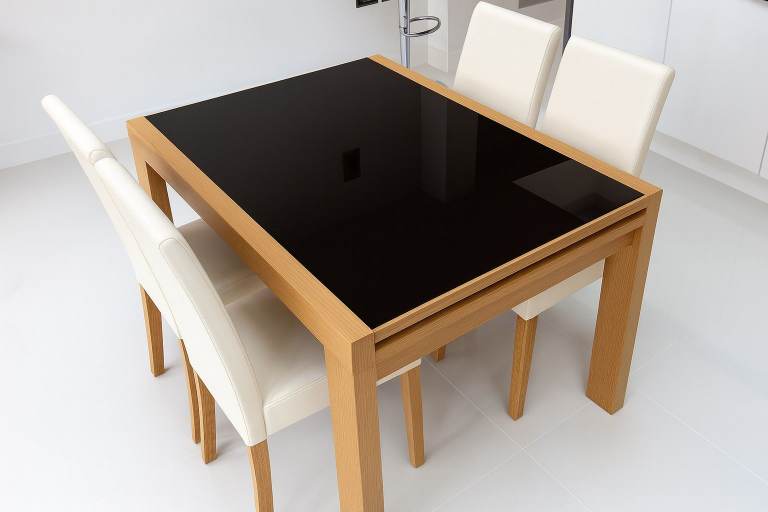 Premium Quality Extending Dining Table – Black Glass Top – Excellent Condition