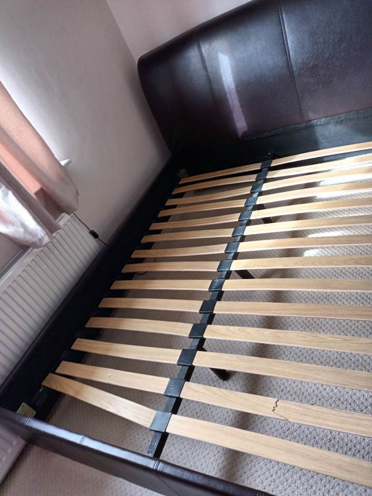 Double bed mattresses with leather frame 