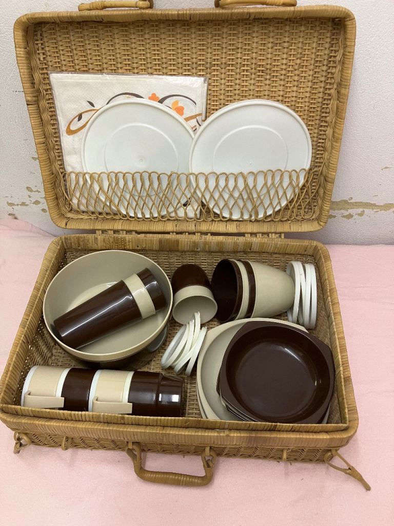 Picnic basket with contents.
