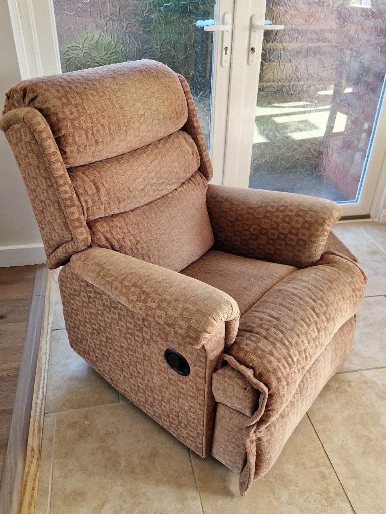 Reclining Armchair 