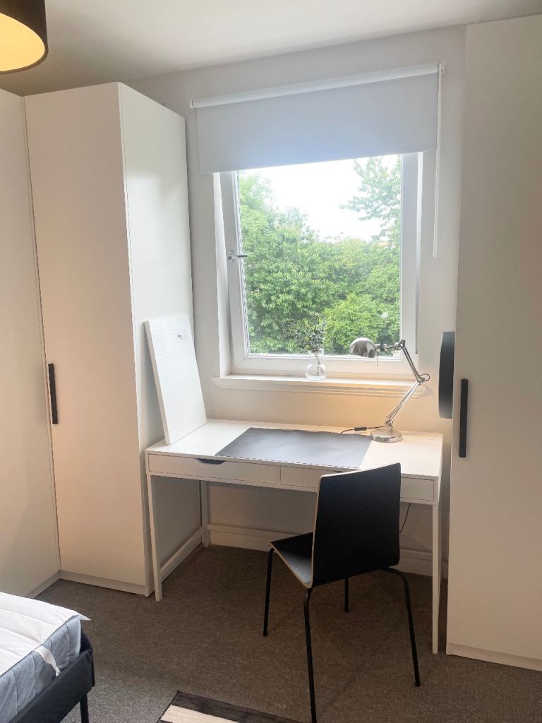 Fab room in fab EH11 flat 