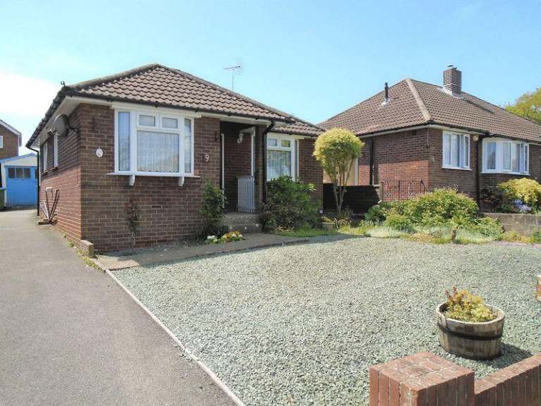 2 bed bungalow to rent