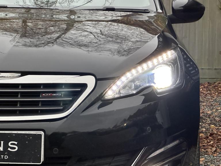 2015 Peugeot 208 2.0 BlueHDi GT-Line Diesel Manual 5 Door Estate Black