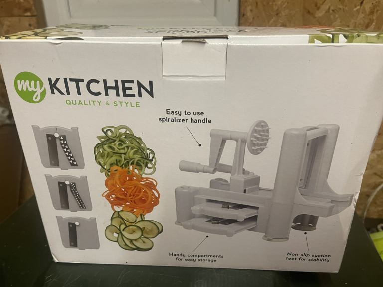 Vegetable spiralizer