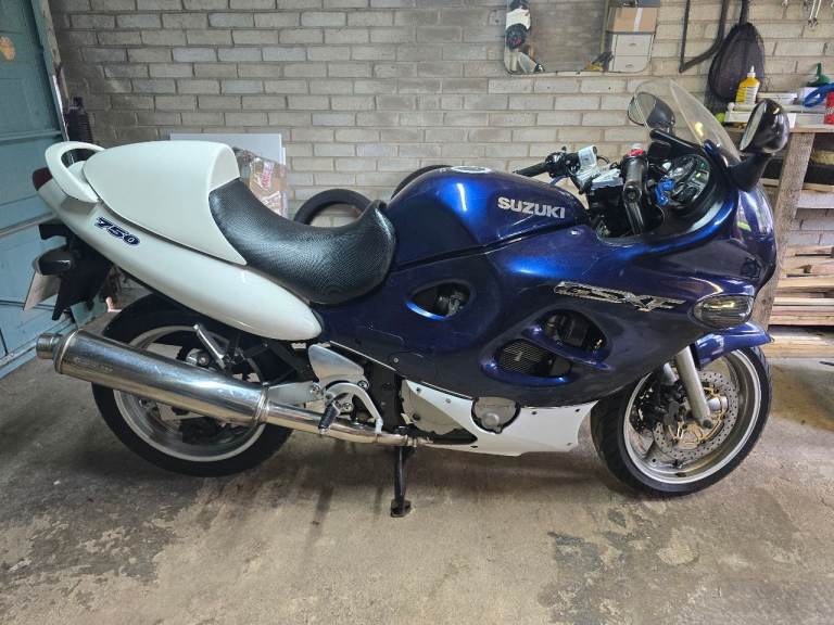 Suzuki, GSX, 1999, 750 (cc) Big Blue&White beast