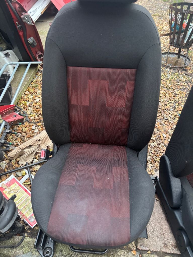 Front drivers and passengers sear