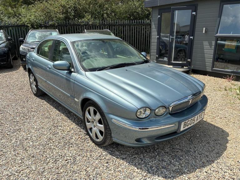  Jaguar X-Type 2.5 V6 SE (AWD) 4dr Petrol Automatic