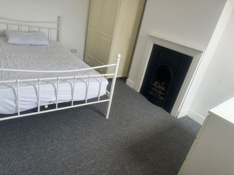 Room  in a shared house 