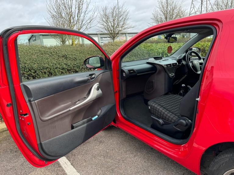 2011 Toyota IQ 1.0 VVT-i 2 3dr HATCHBACK Petrol Manual