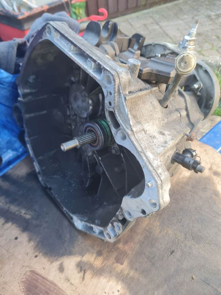 vauxhall vivaro bioturbo R9M 15.98 sportive 2016 6 speed gearbox  