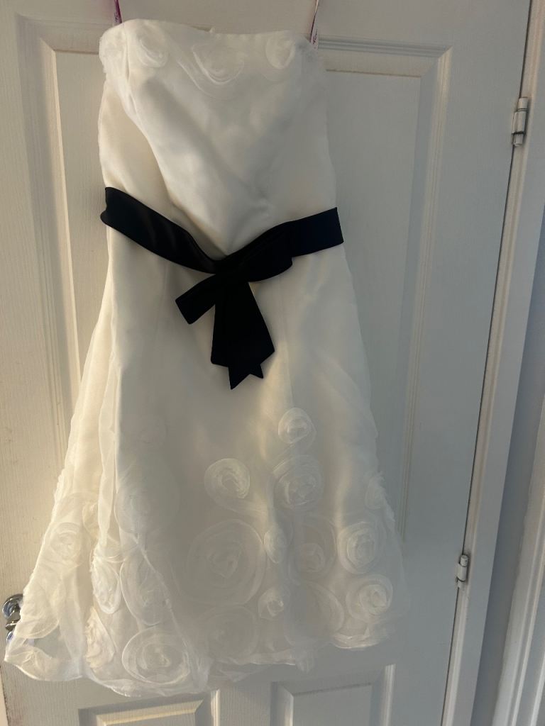 Emily Fox White Strapless Dress with Black Sash – Good Condition
