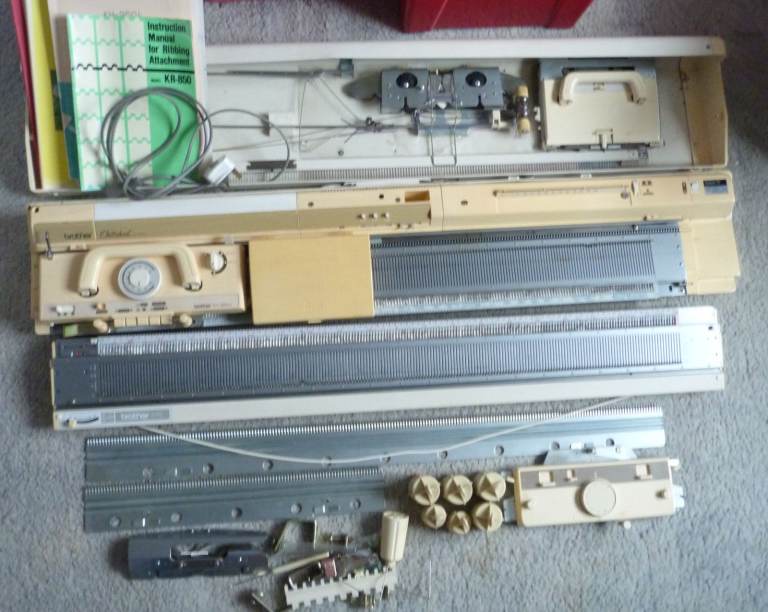 Brother KH950i knitting machine with ribber