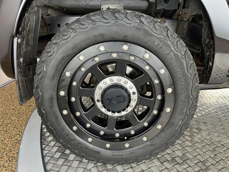 2019 Nissan Navara 2.3 dCi Tekna Auto 4WD Euro 6 4dr PICK UP Diesel Automatic