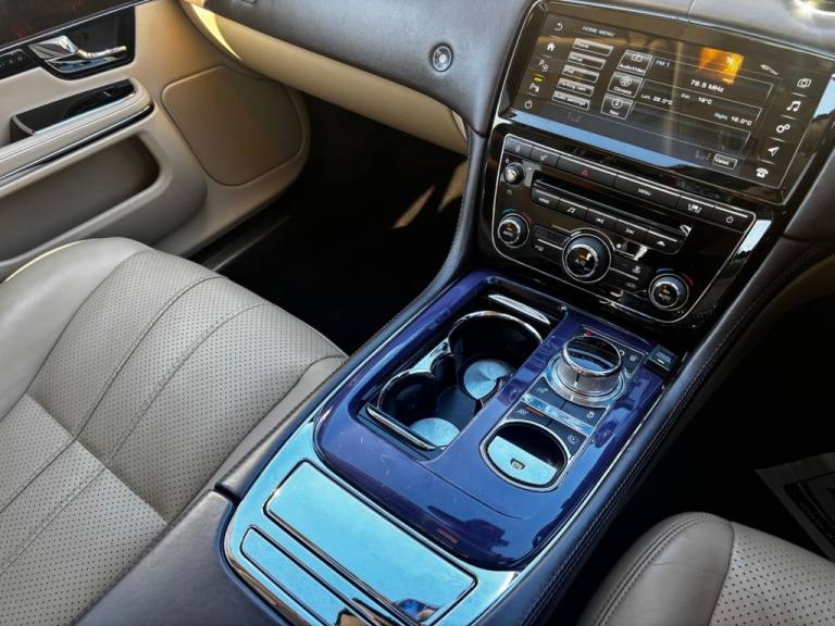 2012 Jaguar XJ XJ 380 V8 Portfolio Auto Euro 5 4dr  Saloon Petrol Automatic
