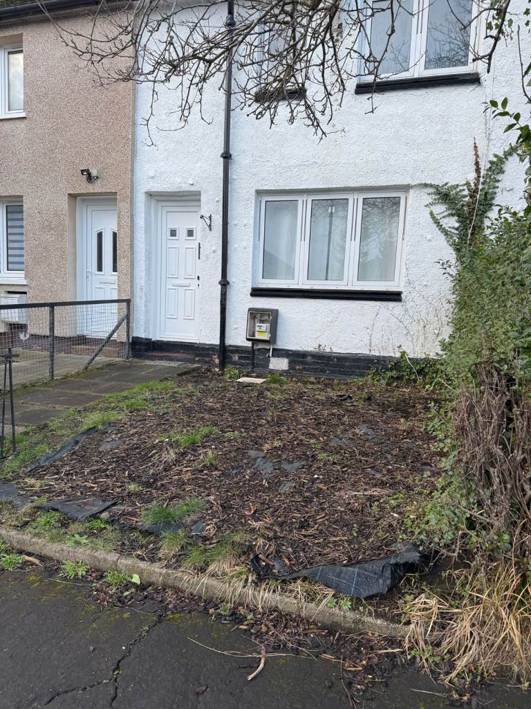 3 BEDROOM AT 15 ROBERT BURNS AVENUE G81 2ED GLASGOW/Reg- 532980/395/28102