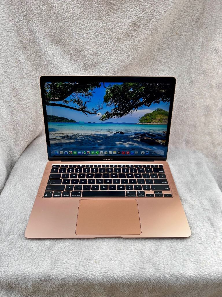 MacBook Air 13” Rose Gold – Apple M1 - New condition 